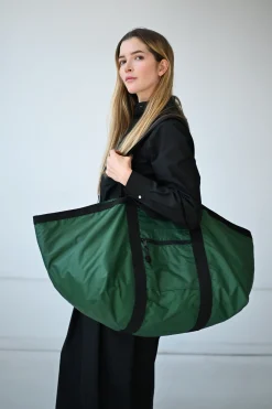 8.6.4: Nylon Weekender Bag - Forest/Black