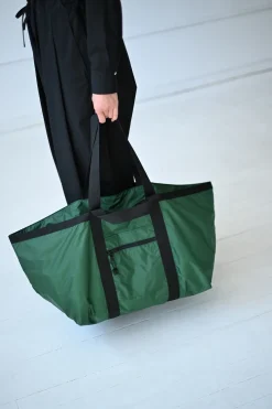 8.6.4: Nylon Weekender Bag - Forest/Black