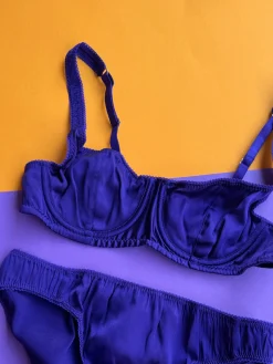 Araks: Gita Silk Underwire Bra - Aster