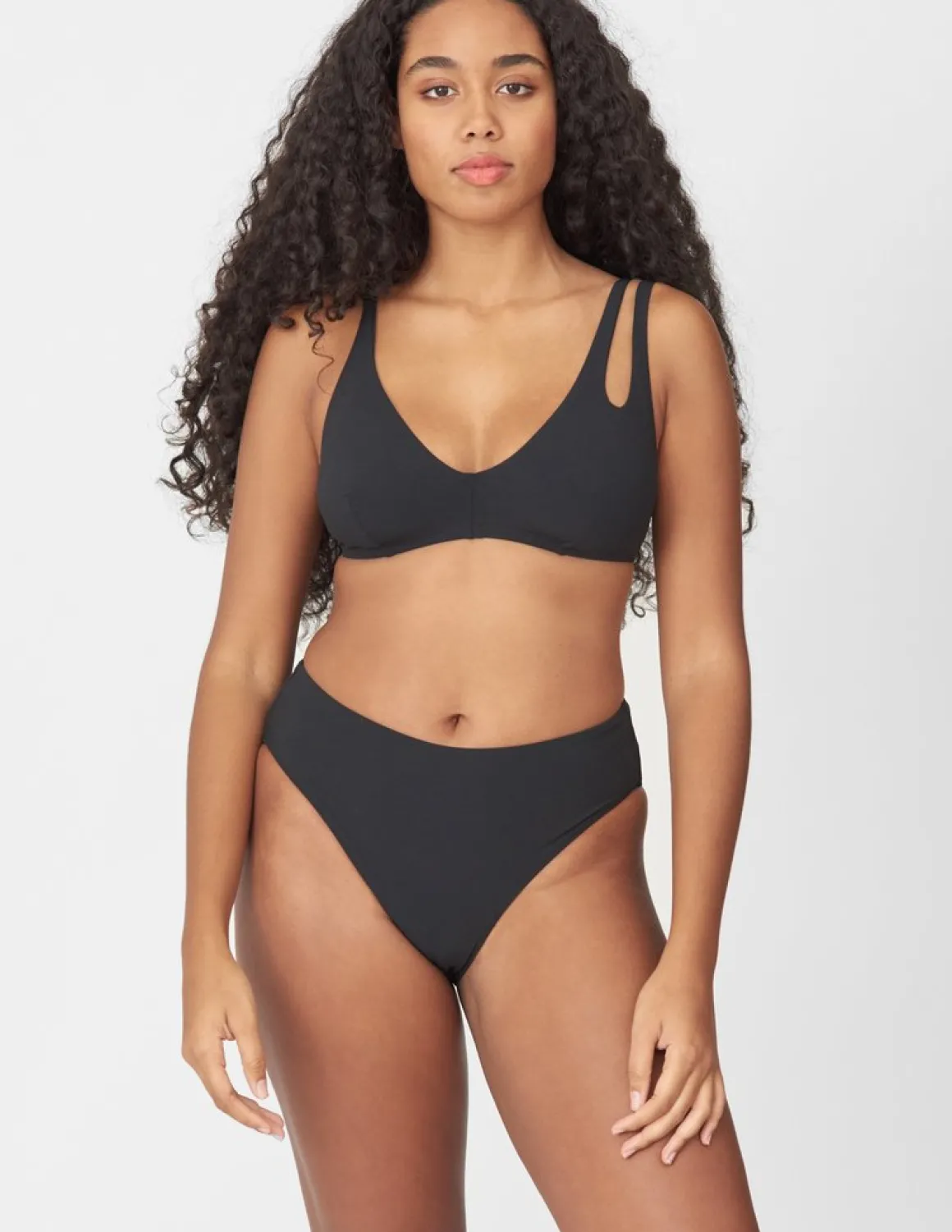 Araks: Ulla Solid Bikini Bottom - Black