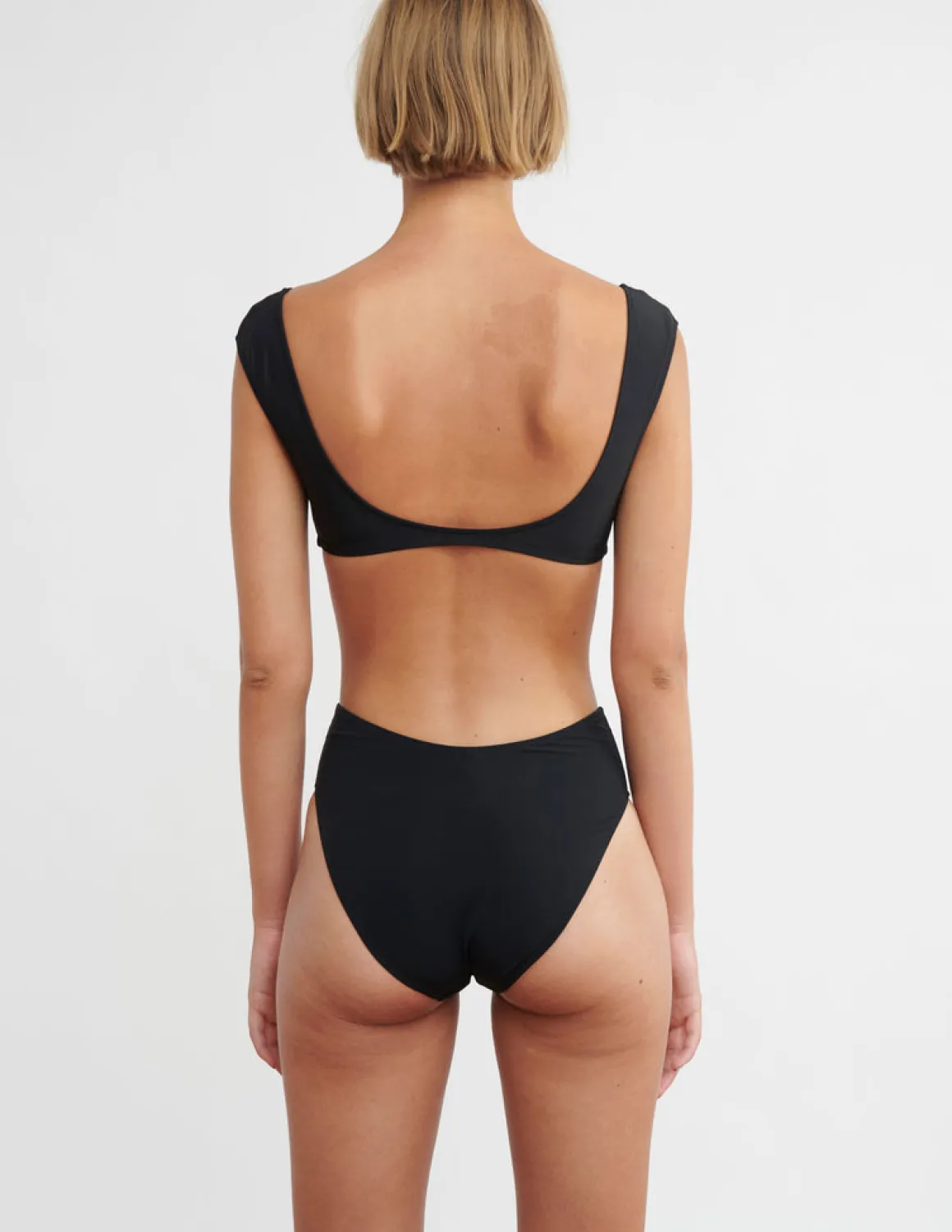 Araks: Ulla Solid Bikini Bottom - Black