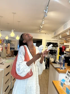 Azaleas: Rechargeable Hand Fan