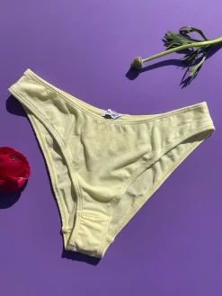 Calomel: Saya Brief - Pale