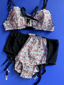 Clare Bare: Cardamine Brief with Garters - Ditsy Floral