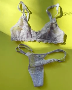 Clo: Fortuna Lace Adjustable String Thong - Lavender Fog