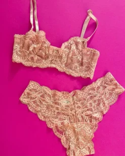 Clo: Fortuna Lace Cheeky Boyshort - Maple Sugar