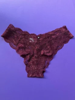Clo: Fortuna Lace Cheeky Boyshort - Crushed Berry