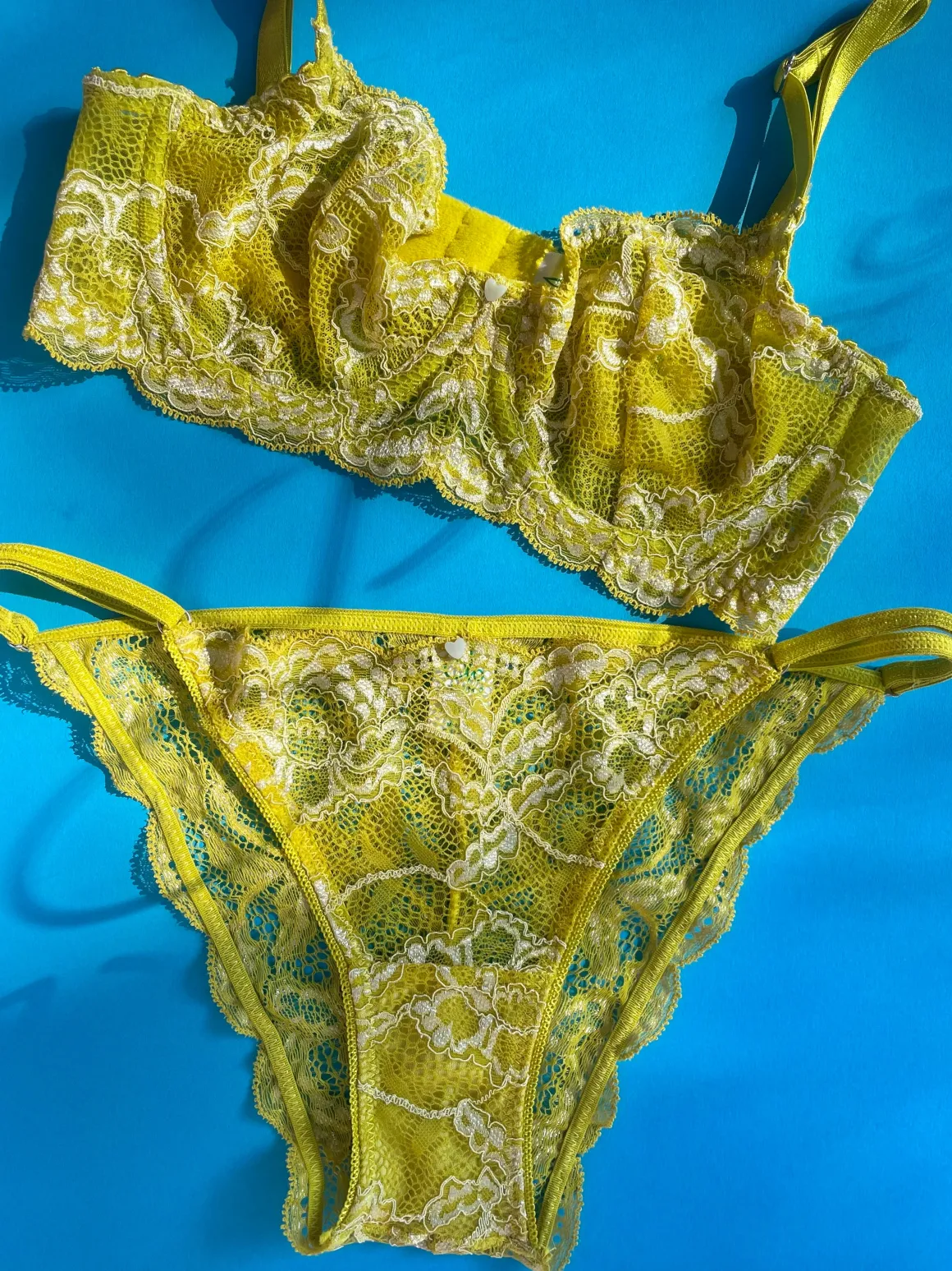 Clo: Fortuna Lace Demi Underwire Bra - 32D, 34D