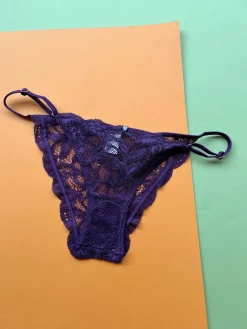 Clo: Fortuna Lace String Bikini - Plum Purple