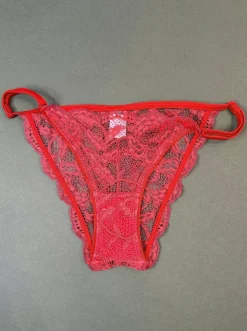 Clo: Fortuna Lace String Bikini - Chili Pepper
