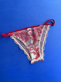 Clo: Fortuna Lace String Bikini - Azalea