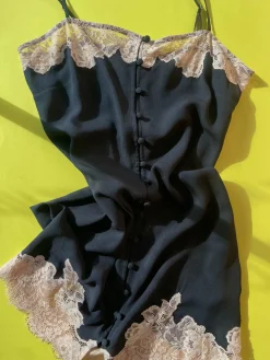 Fleur du Mal: Juliet Lace Button Slip - Black