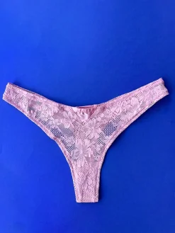 Fleur du Mal: Le Stretch Lace Thong - Bisou