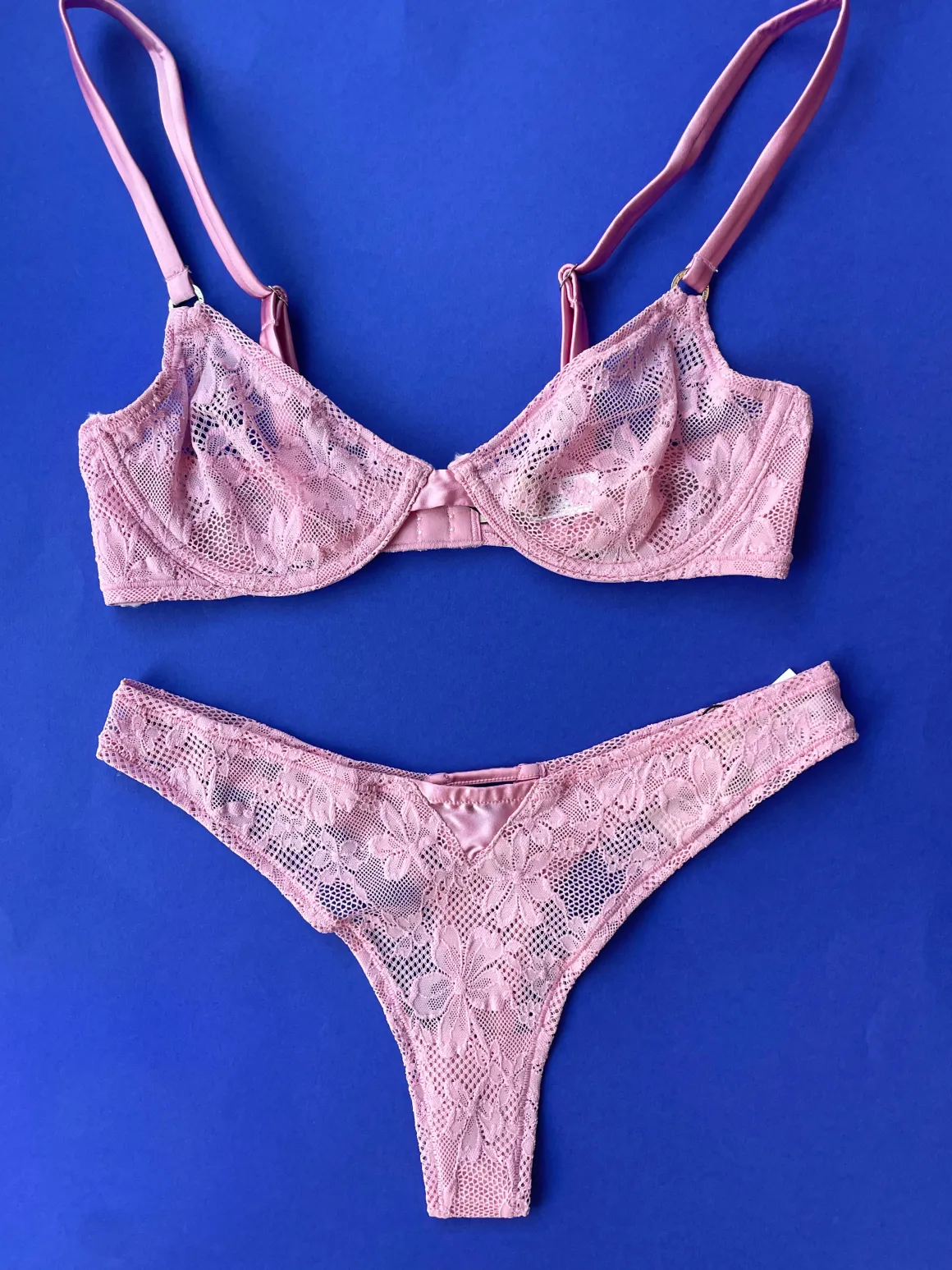 Fleur du Mal: Le Stretch Lace Demi Bra - Bisou