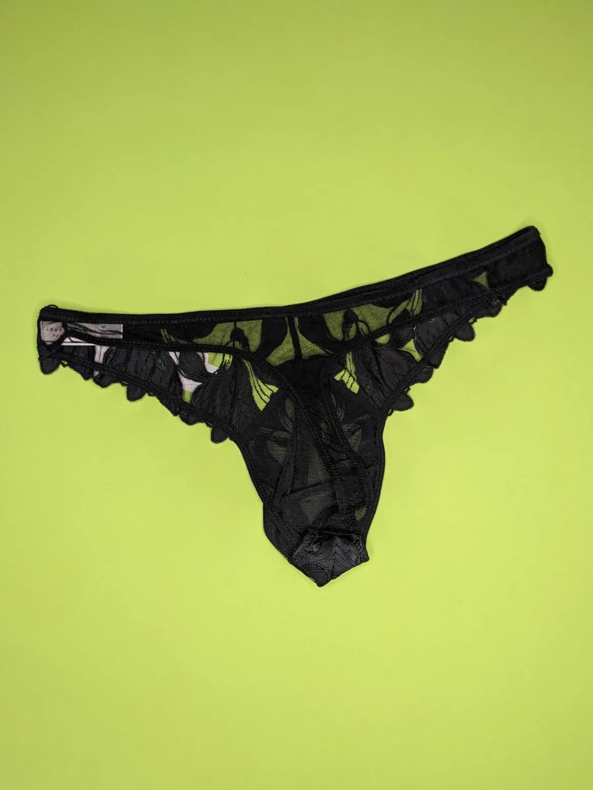 Fleur du Mal: Lily Lace Cupped Thong - Black
