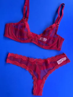 Fleur du Mal: Sheer Tulle Demi Bra - Rouge