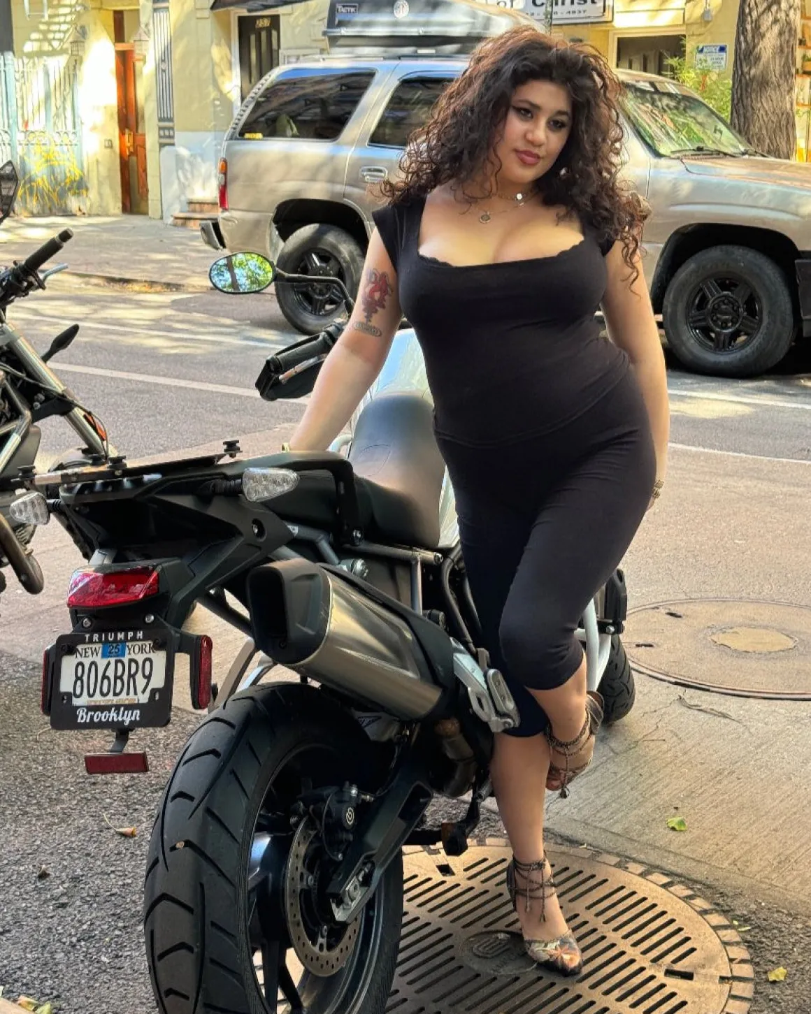 Gil Rodriguez: El Tigre Everyday Top - Black