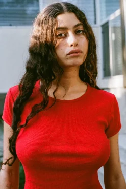 Gil Rodriguez: Pointelle Perla Tee - Tomate