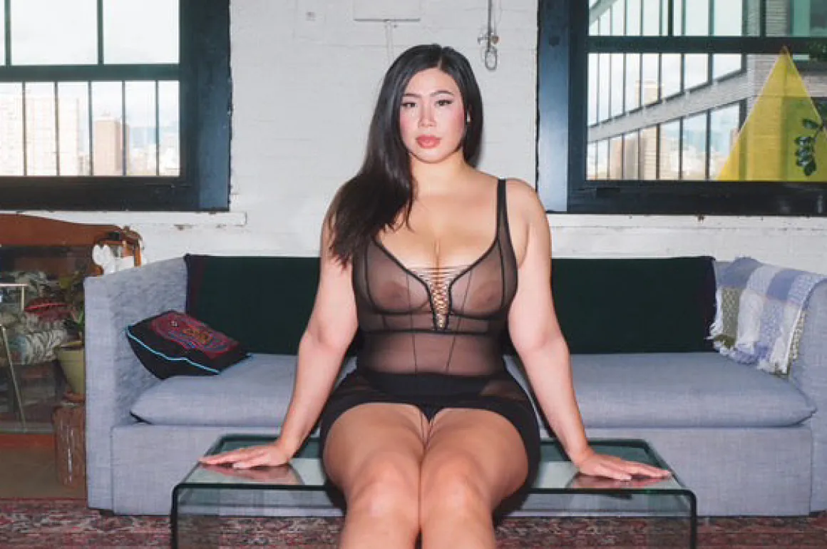 Kayleigh Peddie: Robbi Lace Up Mesh Dress - XS, Last One!