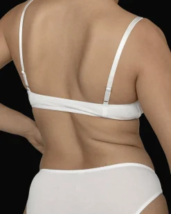 Kye Intimates: Recline Bamboo Pullover Bra - Natural