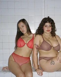 La Fille d'O: Fast Girls Monowire V Bra - Red