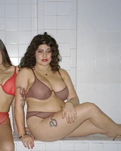 La Fille d'O: Fast Girls Mono Wire V Bra - Chocolate