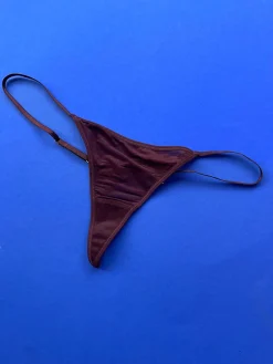 Marika Vera: Moore T-String Thong - Burgundy