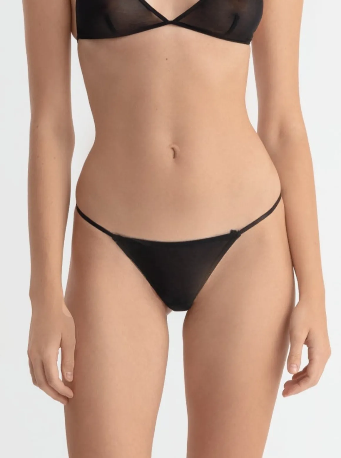 Marika Vera: Moore T-String Thong - Burgundy