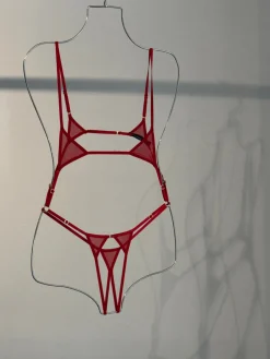 Marika Vera: 80's Moore Ouvert Cage Bodysuit - Red