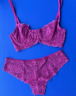 Montelle: Flirt Demi Lace Bra - D+ Cups Only