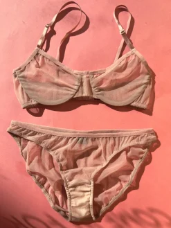 Only Hearts: Whisper Underwire Bra - Rosewater