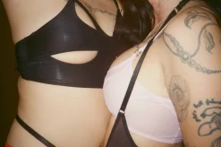 The End: Automatic Cutout Bralette - Black