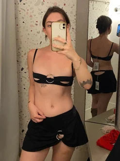 The End: Carrie Bralette - Black