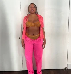 The Underargument: What Doesn't Break You... Demi Bra - 30F