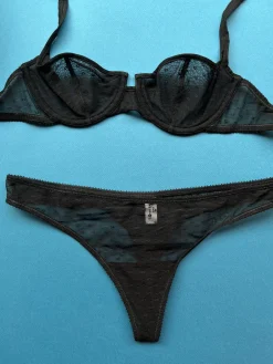 Yasmine Eslami: Joanne Thong - Ink