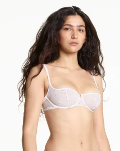 Yasmine Eslami: Rebecca Demi Bra - Muguet