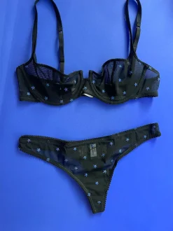 Yasmine Eslami: Rebecca Demi Bra - Starry Night